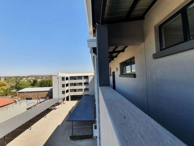 2 bedroom 1 bathroom apartment in Fern Valley - Photo 6