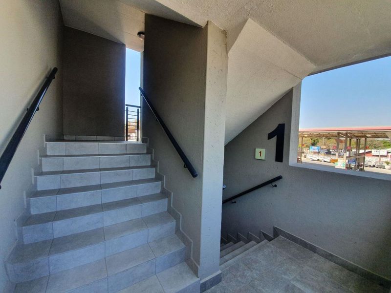 2 bedroom 1 bathroom apartment in Fern Valley - Photo 8