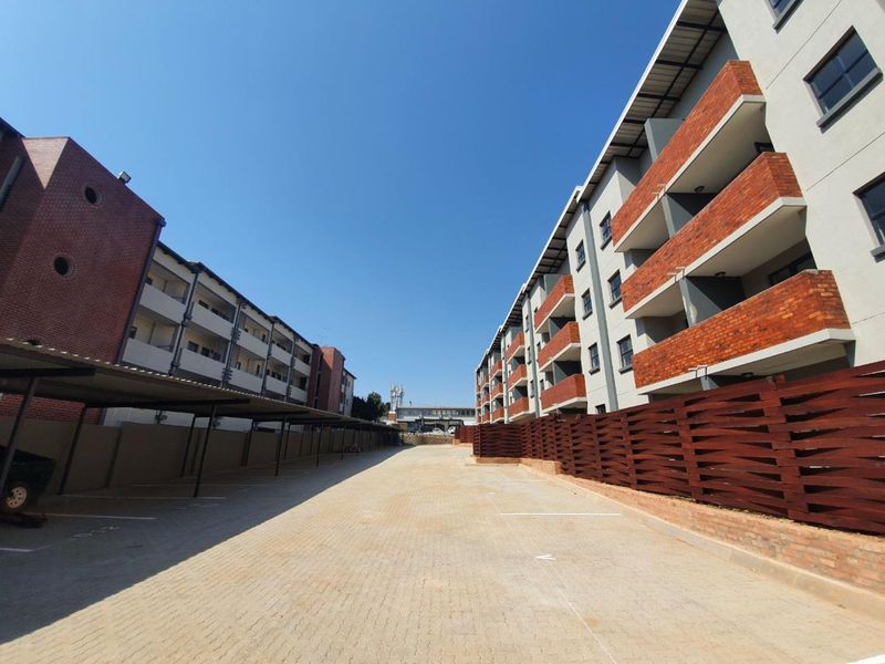 2 bedroom 1 bathroom apartment in Fern Valley - Photo 3