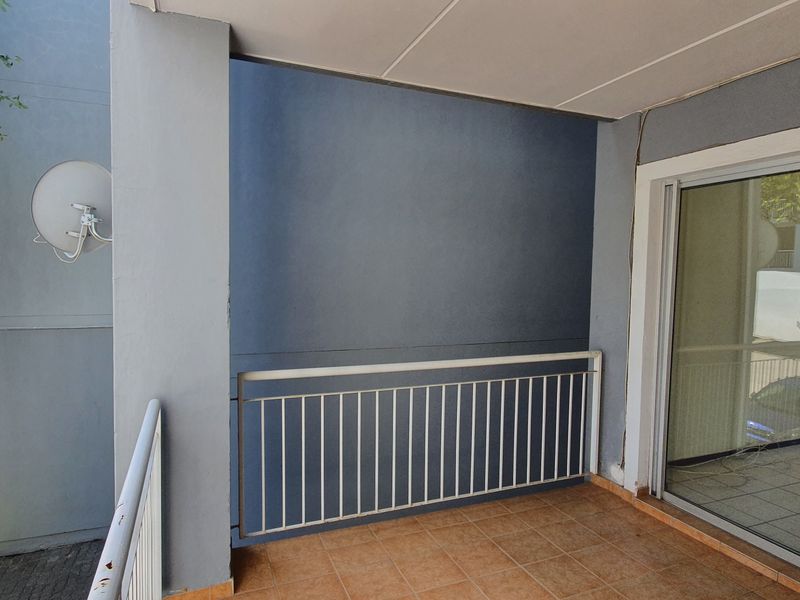 1st floor 1 bedroom located close to Randburg central - Photo 10