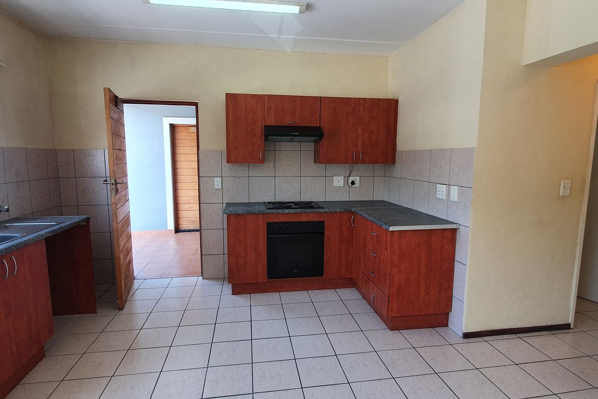 1st floor 1 bedroom located close to Randburg central - Photo 3
