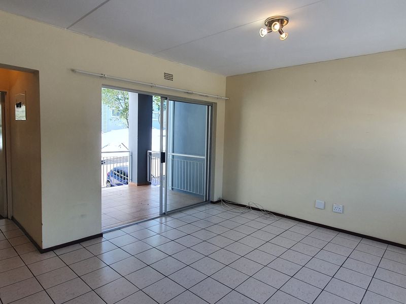 1st floor 1 bedroom located close to Randburg central - Photo 5