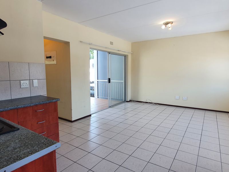 1st floor 1 bedroom located close to Randburg central - Photo 2
