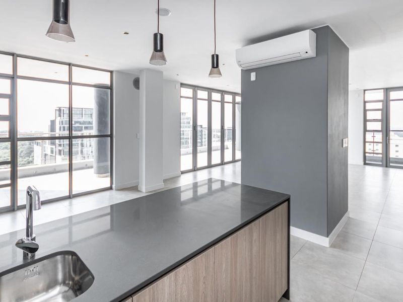 Sophisticated and Elegant Penthouse  - 3 Bedroom 2.5 Bathrooms - Photo 3