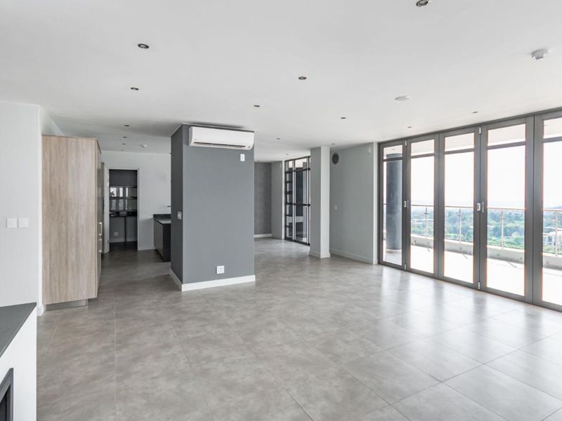 Sophisticated and Elegant Penthouse  - 3 Bedroom 2.5 Bathrooms - Photo 2