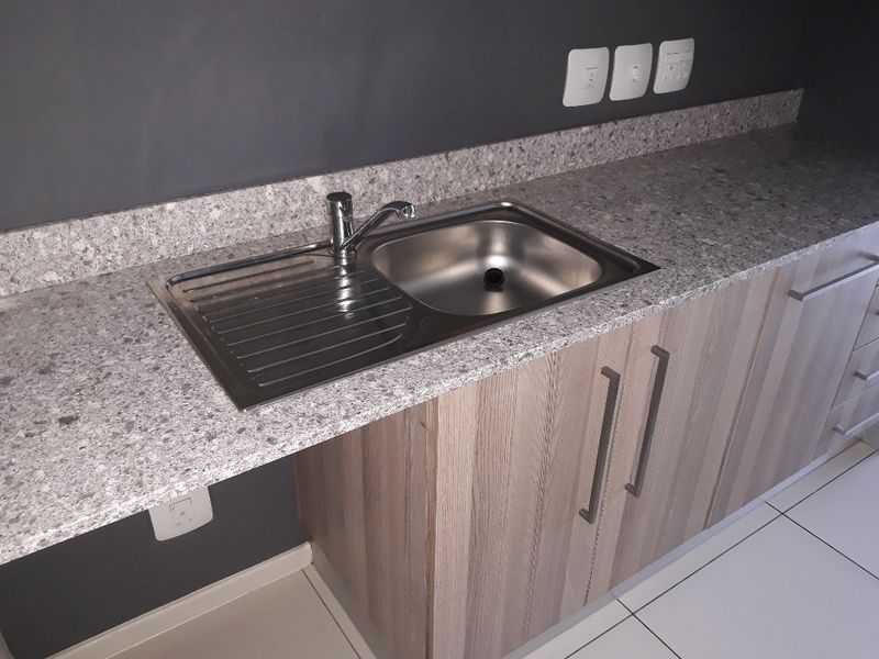 A north facing 2 bedroom 1 bathroom apartment available in Rivonia - Photo 7