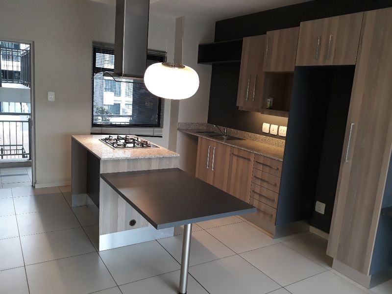 A north facing 2 bedroom 1 bathroom apartment available in Rivonia - Photo 4