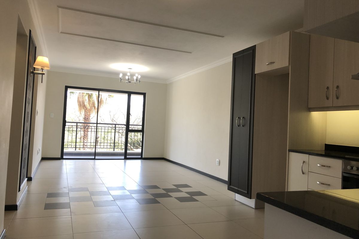 Modern 2 bedrooms 2 bathrooms 2nd floor apartment available for rent - Photo 2