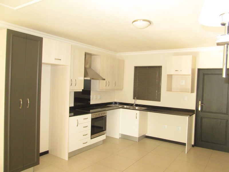 Modern 2 bedrooms 2 bathrooms 2nd floor apartment available for rent - Photo 10