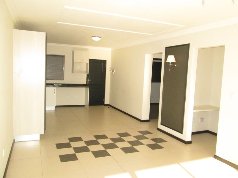 Modern 2 bedrooms 2 bathrooms 2nd floor apartment available for rent - Photo 3
