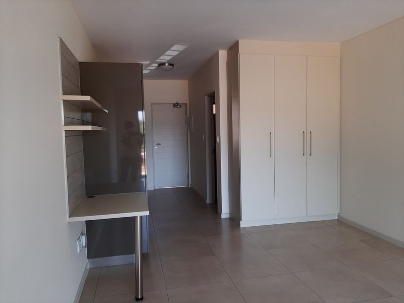 1st floor studio apartment available at The View in Morningside - Photo 4