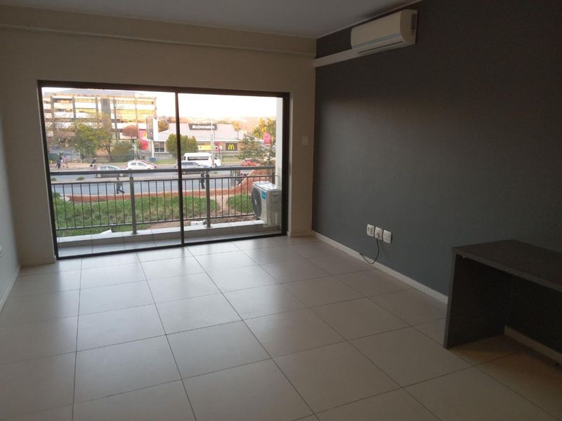 2 Bedroom 1 Bathroom 2nd floor apartment at The Atrium in Rivonia. - Photo 9