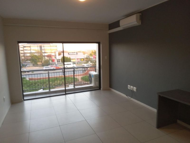 2 Bedroom 1 Bathroom 2nd floor apartment at The Atrium in Rivonia. - Photo 8