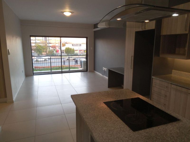 2 Bedroom 1 Bathroom 2nd floor apartment at The Atrium in Rivonia. - Photo 4