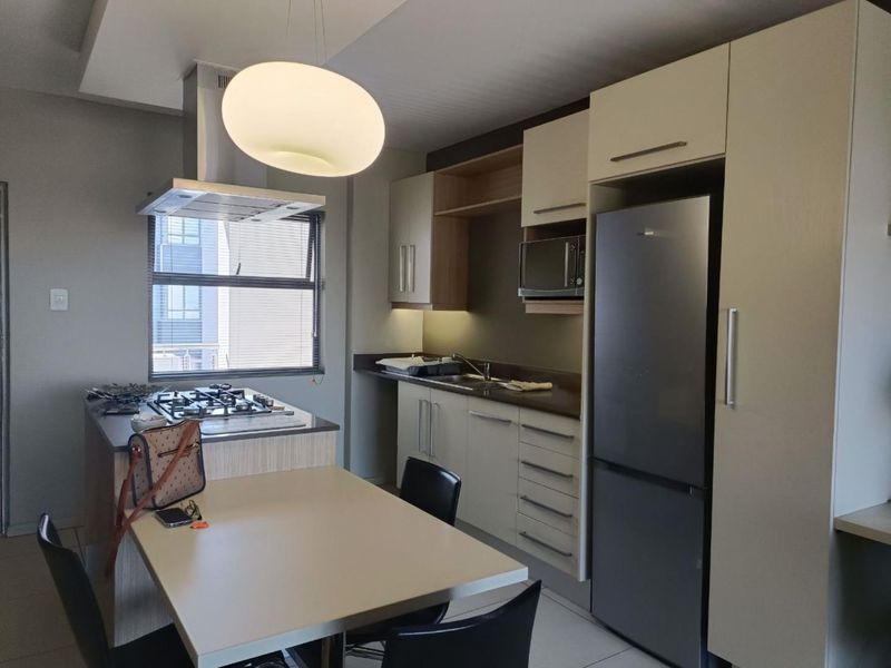 Modern Sophisticated 2 bedroom 2 Bathroom Apartment available at The Hub in Bryanston - Photo 7