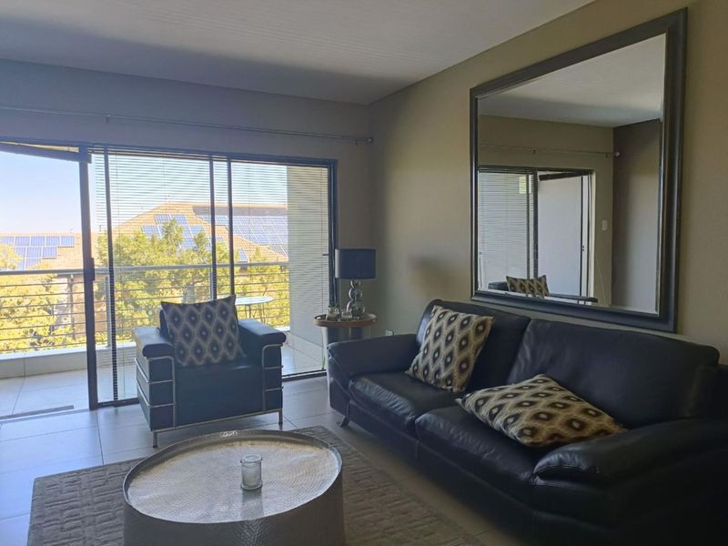 Modern Sophisticated 2 bedroom 2 Bathroom Apartment available at The Hub in Bryanston - Photo 4