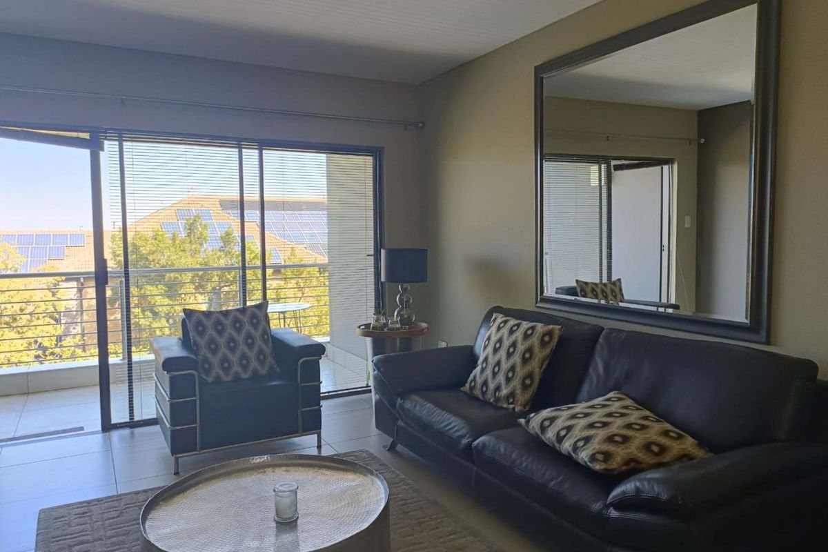 Modern Sophisticated 2 bedroom 2 Bathroom Apartment available at The Hub in Bryanston - Photo 4