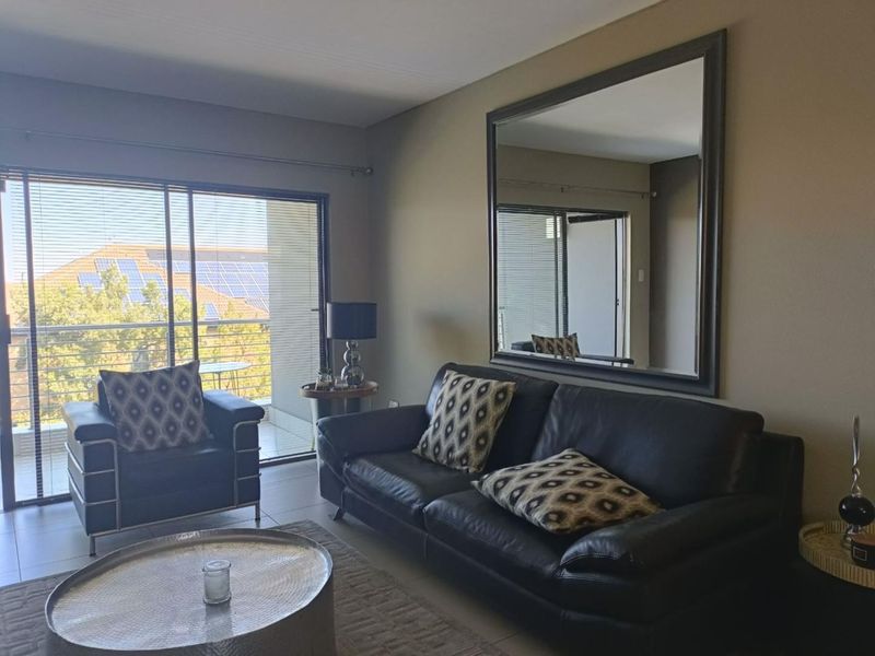 Modern Sophisticated 2 bedroom 2 Bathroom Apartment available at The Hub in Bryanston - Photo 5