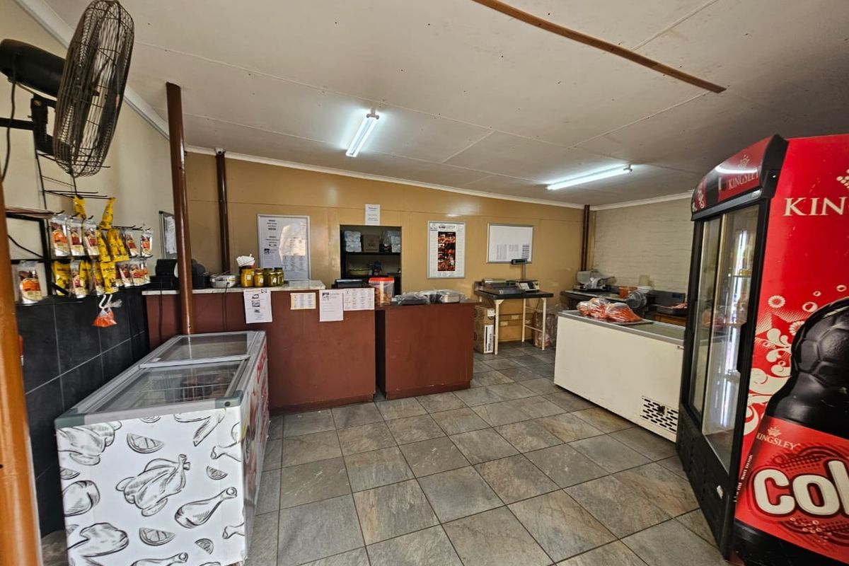 Immaculate Commercial Property for Sale in Rustenburg East End – Prime Industrial Location - Photo 5