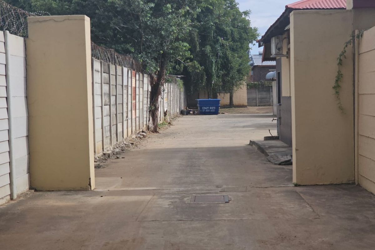 Immaculate Commercial Property for Sale in Rustenburg East End – Prime Industrial Location - Photo 3