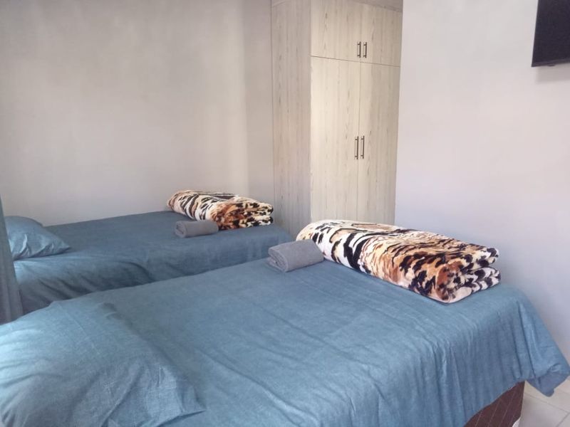 Fully Furnished One-Bedroom Apartments Available Immediately - Photo 3