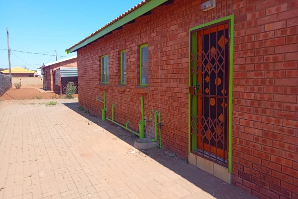 AVAILABLE IMMEDIATELY - Photo 2