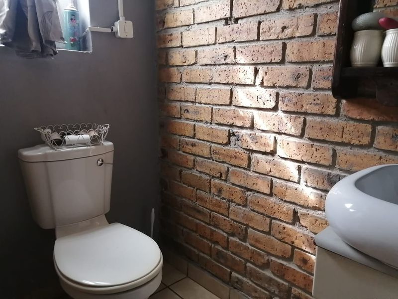 House For Sale In Rustenburg - Photo 10