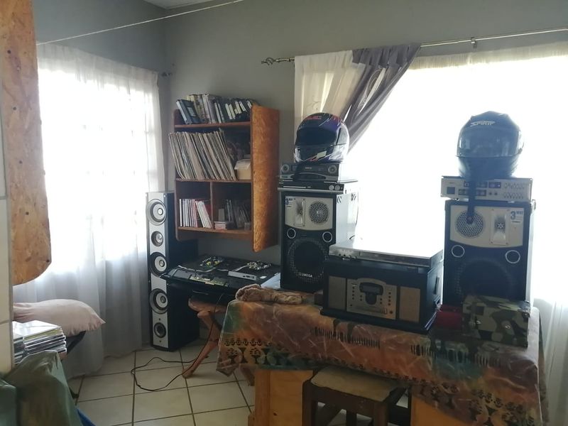 House For Sale In Rustenburg - Photo 4