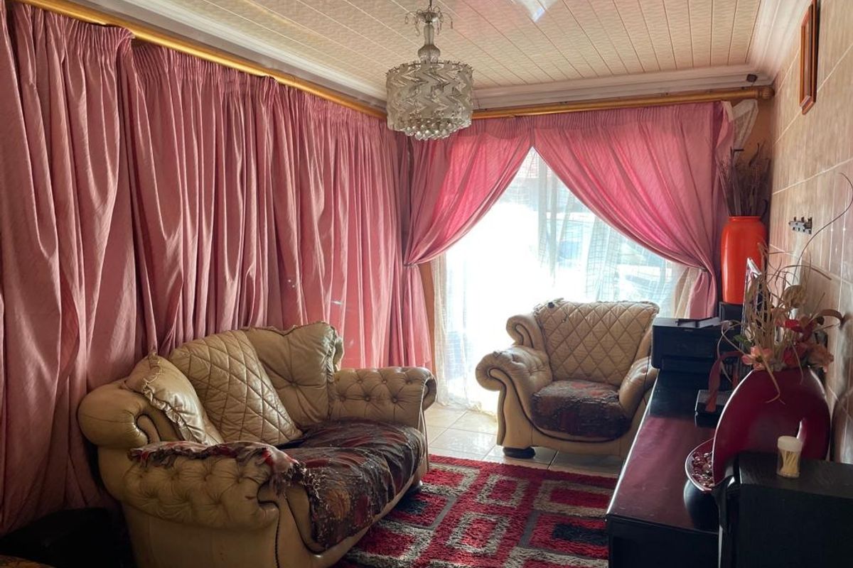 House For Sale In Rustenburg - Photo 4