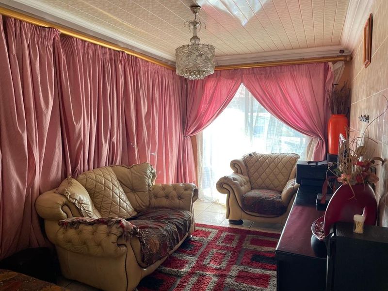 House For Sale In Rustenburg - Photo 4