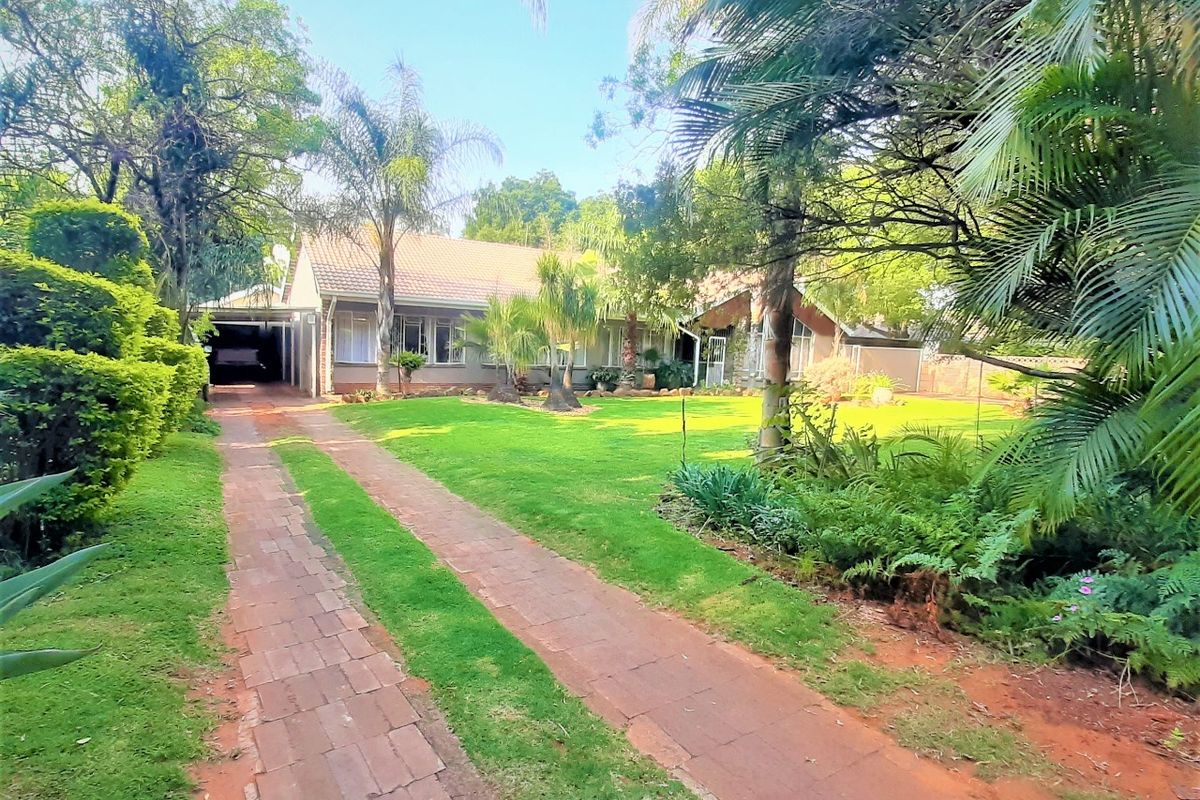House For Sale In Rustenburg - Photo 2
