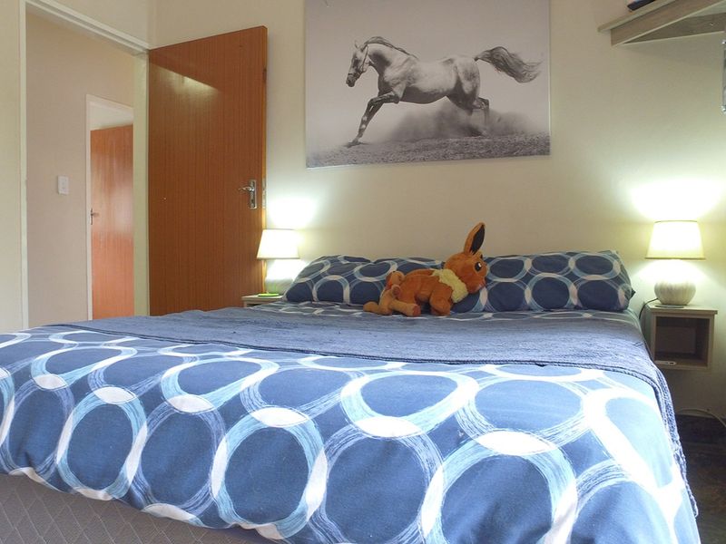 Apartment For Sale In Rustenburg - Photo 8