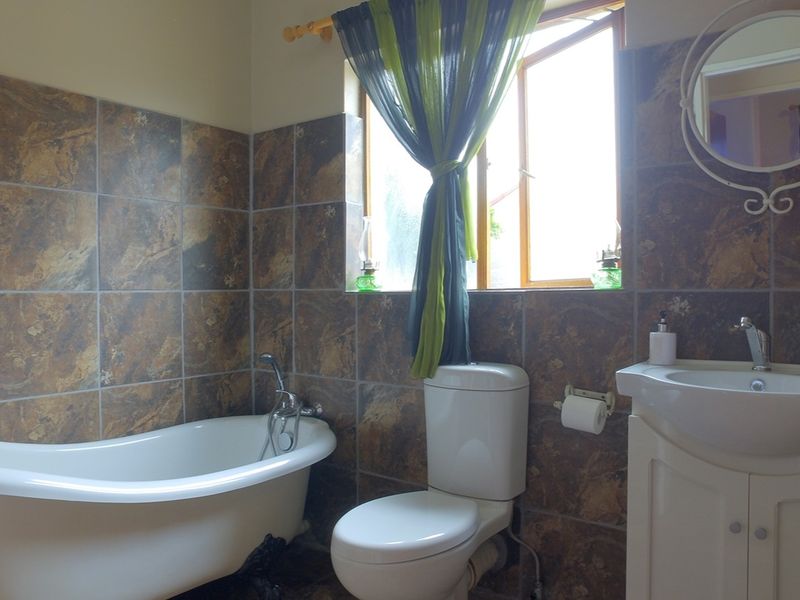 Apartment For Sale In Rustenburg - Photo 9