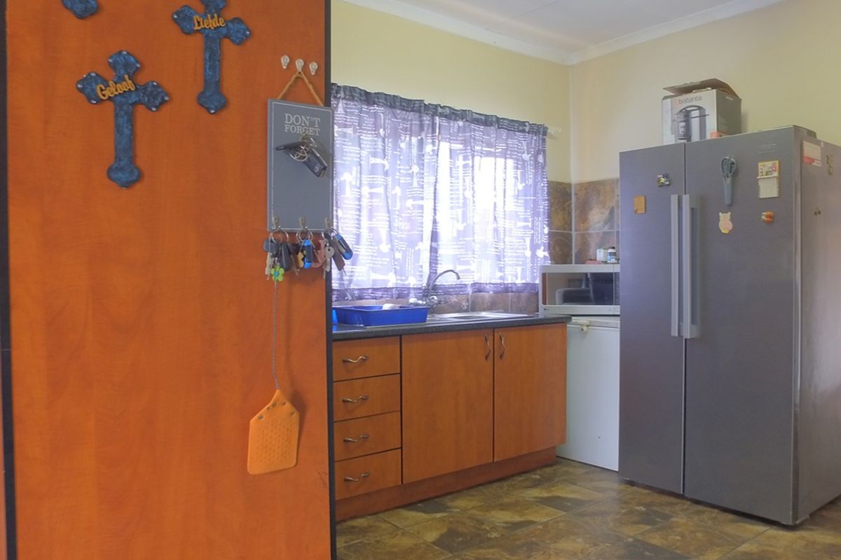 Apartment For Sale In Rustenburg - Photo 4