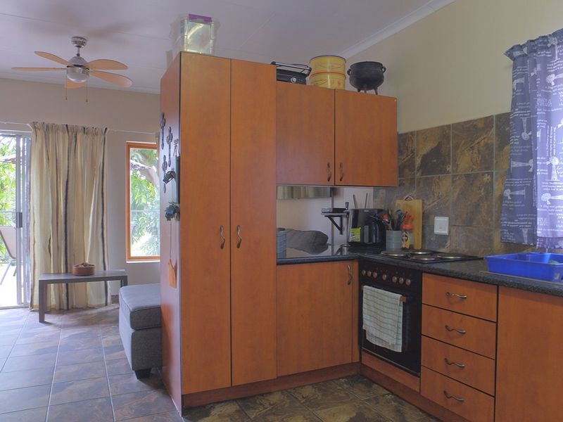 Apartment For Sale In Rustenburg - Photo 5