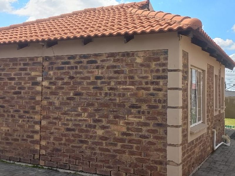 House Pending Sale In Rustenburg - Photo 6