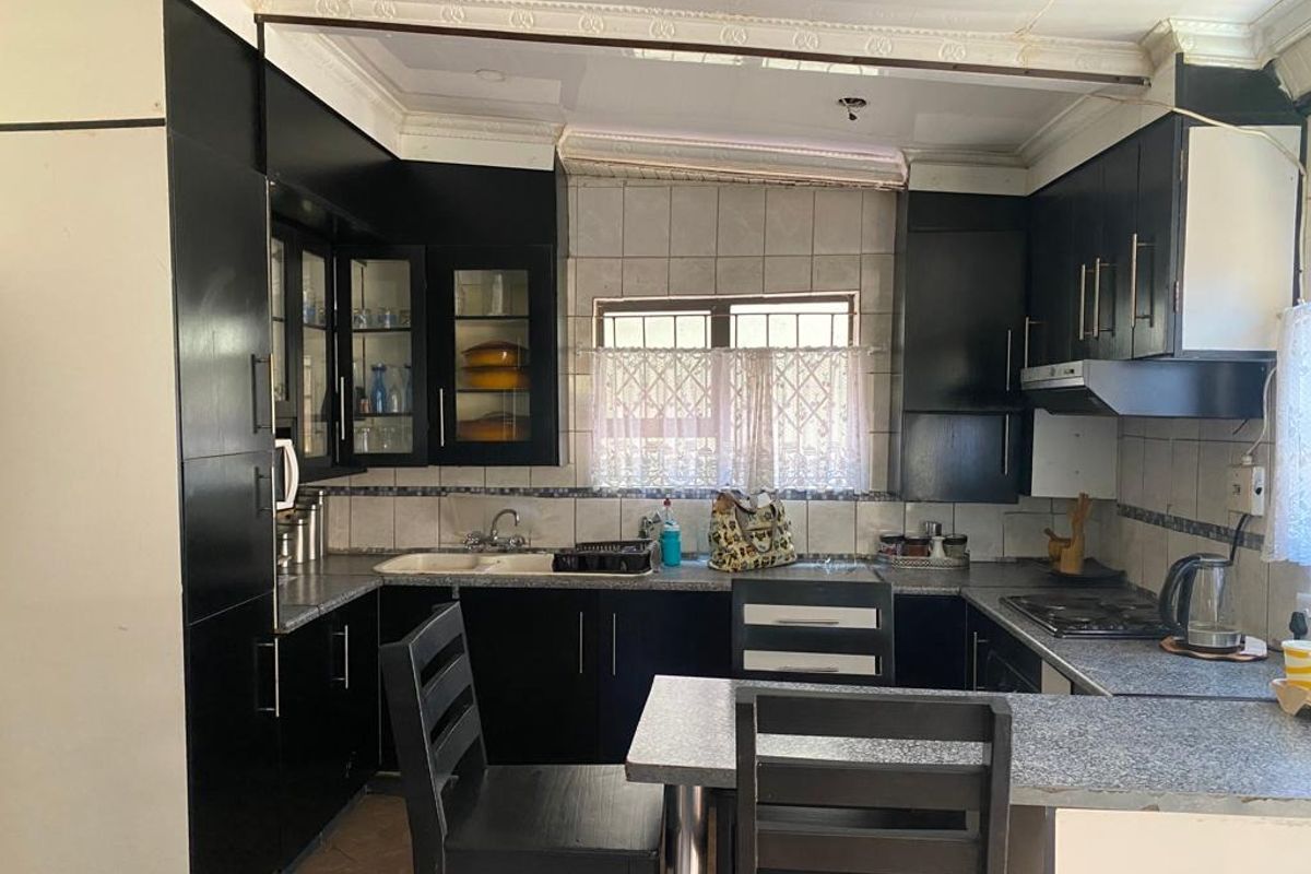 House For Sale In Rustenburg - Photo 3