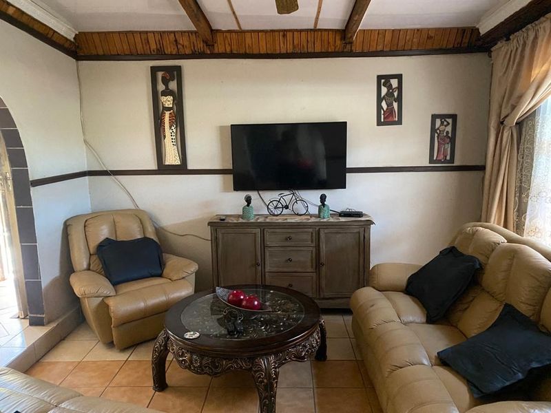 House For Sale In Rustenburg - Photo 7