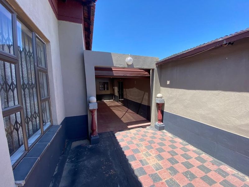 House For Sale In Rustenburg - Photo 2