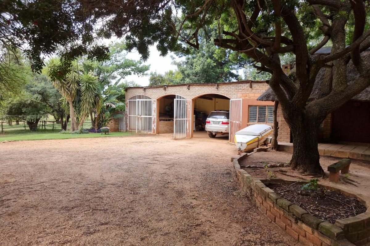 Farm For Sale In Rustenburg - Photo 2