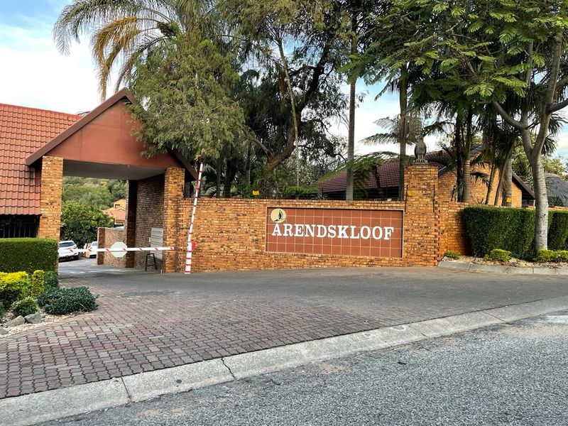 Townhouse For Sale In Rustenburg - Photo 2