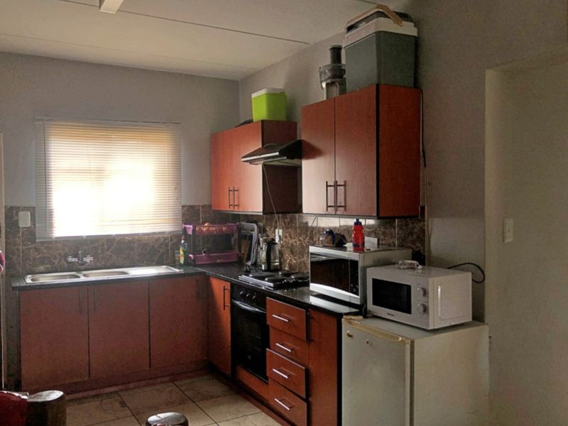 Apartment For Sale In Rustenburg - Photo 7