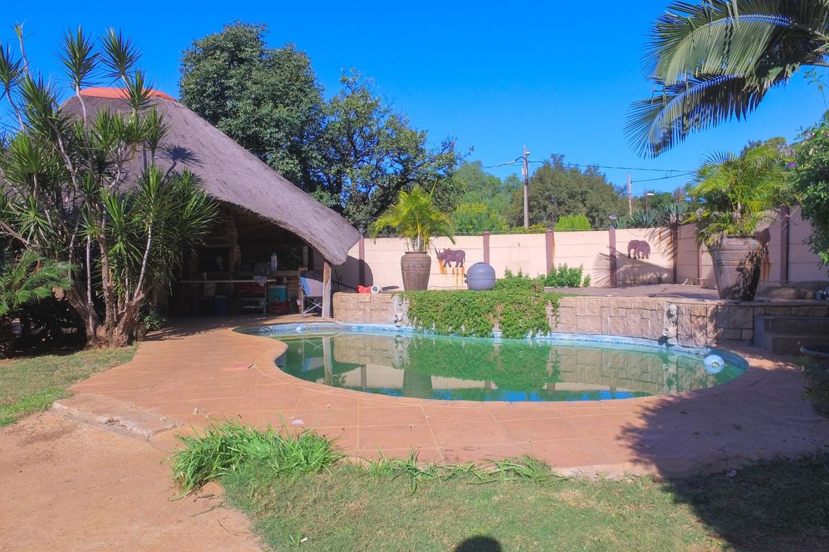 House For Sale In Rustenburg - Photo 2