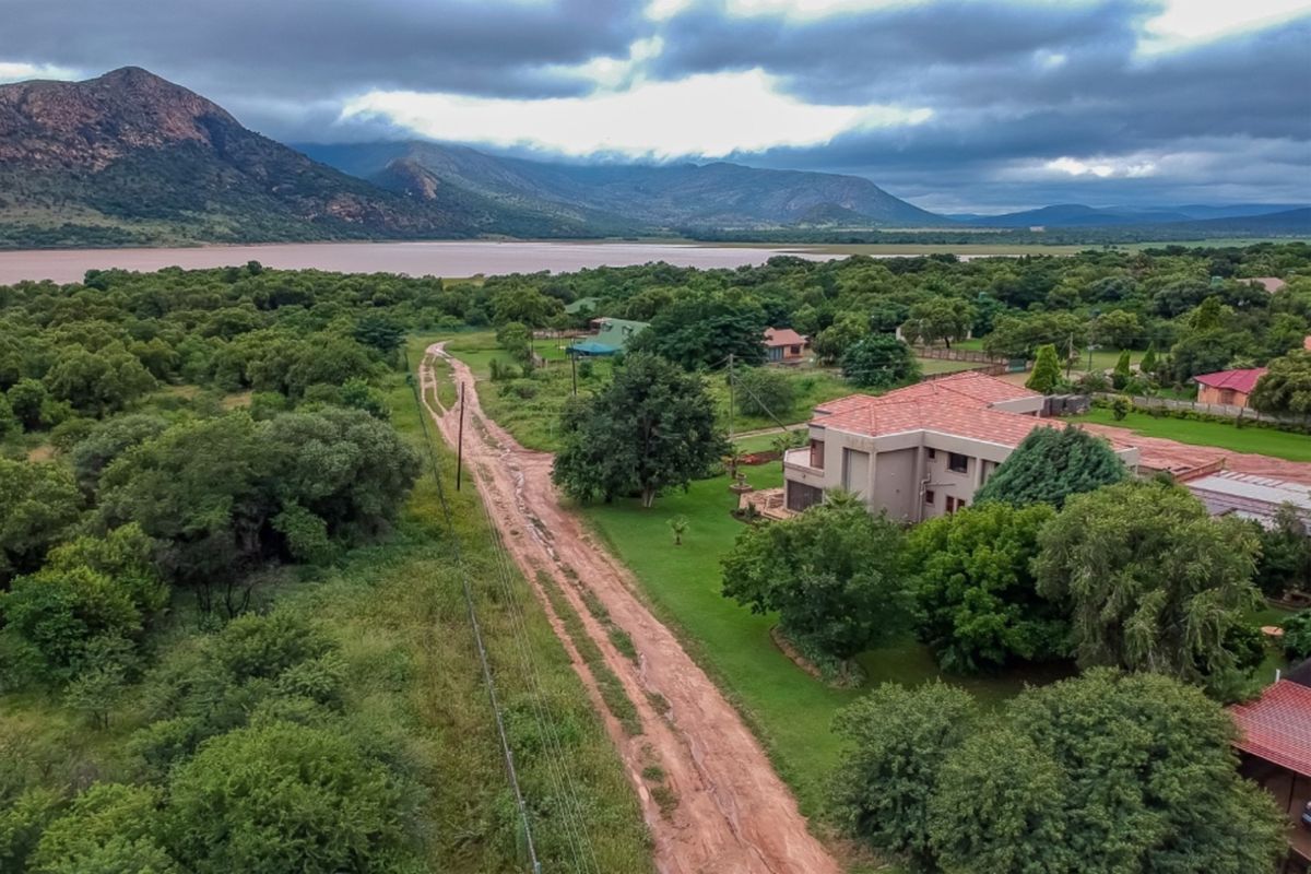 House Pending Sale In Rustenburg - Photo 4