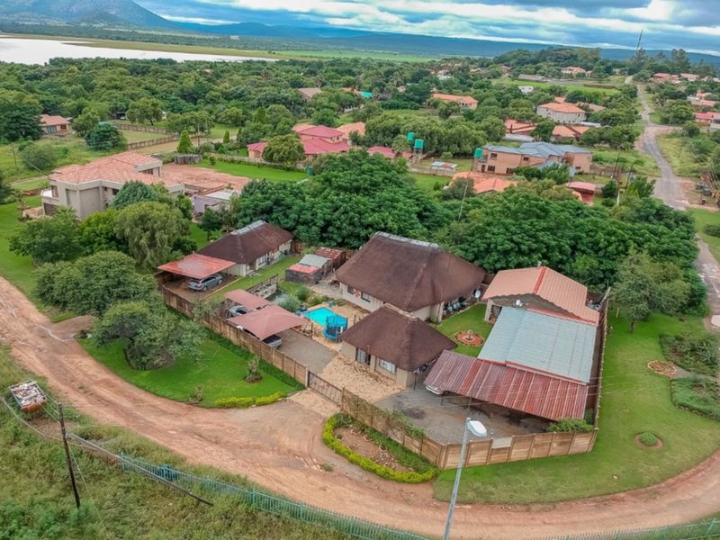 House Pending Sale In Rustenburg - Photo 2