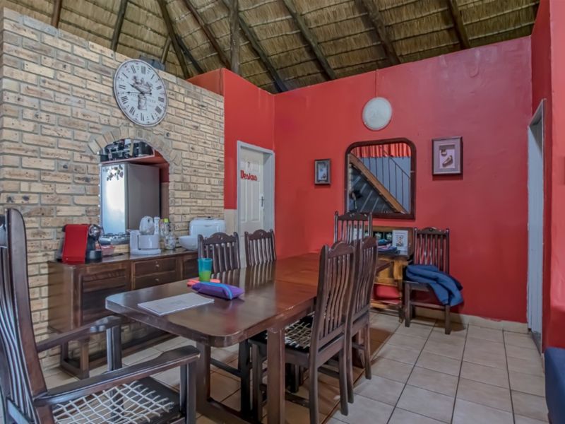 House Pending Sale In Rustenburg - Photo 10