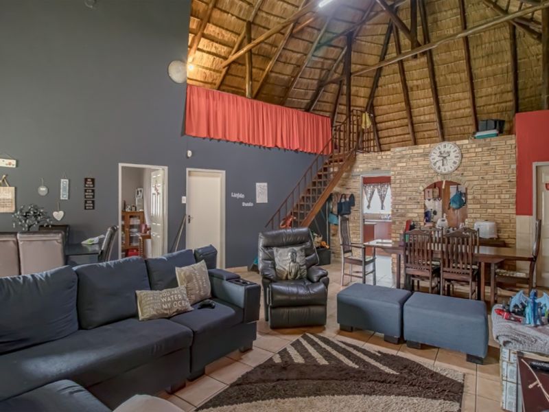 House Pending Sale In Rustenburg - Photo 8