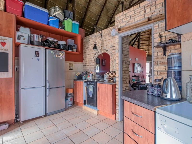 House Pending Sale In Rustenburg - Photo 7