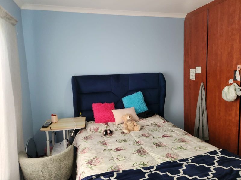 A Canvas for Your Style! Spacious 3-Bedroom Family Home in Secure Estate - Photo 9