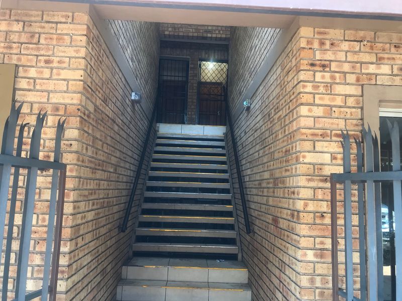 Apartment For Sale In Rustenburg - Photo 7